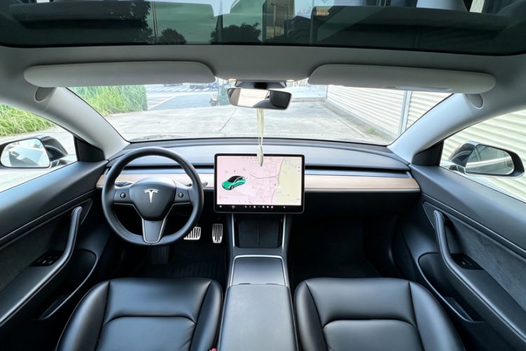 Used Tesla Model 3 2022 Rear-Wheel-Drive Version Interior 3