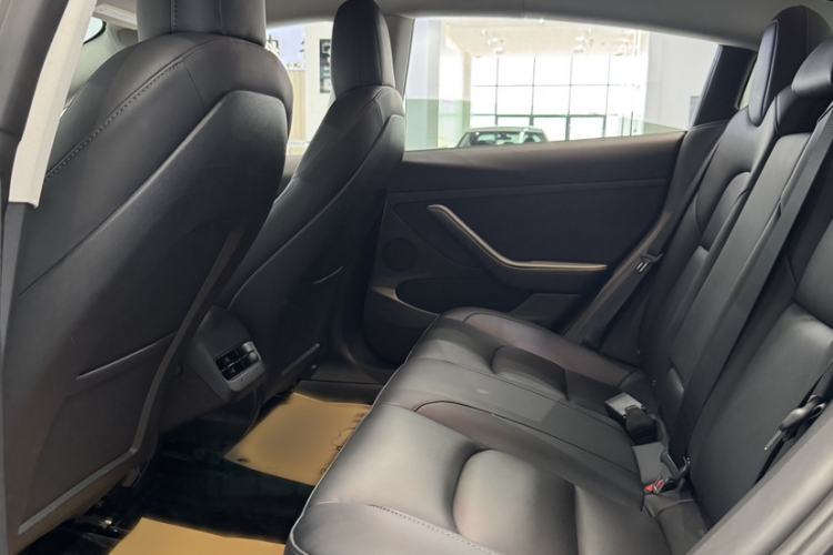 Used Tesla Model 3 2022 Rear-Wheel-Drive Version Interior 3