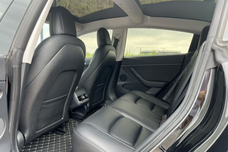 Used Tesla Model 3 2022 Rear-Wheel-Drive Version Interior 3