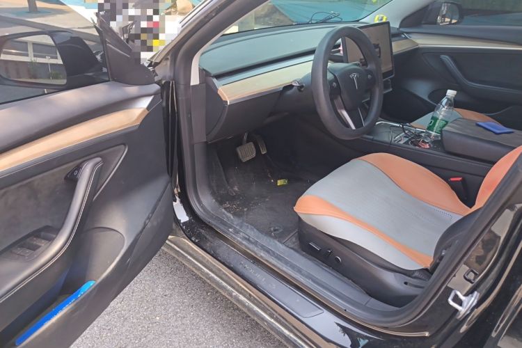 Used Tesla Model 3 2022 Rear-Wheel-Drive Version Interior 3