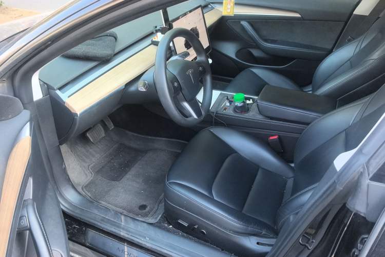 Used Tesla Model 3 2022 Rear-Wheel-Drive Version Interior 3
