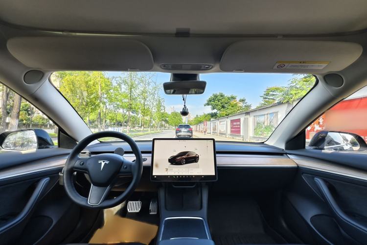 Used Tesla Model 3 2022 Rear-Wheel-Drive Version Interior 3