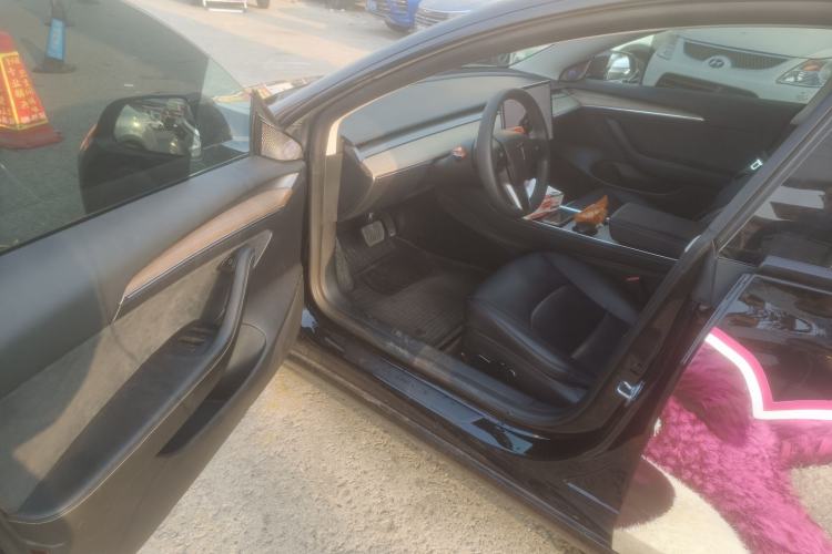 Used Tesla Model 3 2022 Rear-Wheel-Drive Version Interior 3