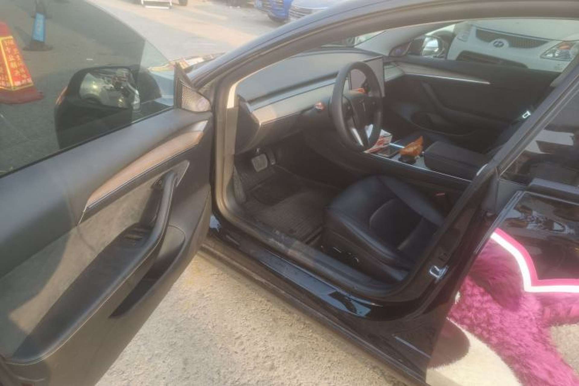 Used Tesla Model 3 2022 Rear-Wheel-Drive Version Interior 3