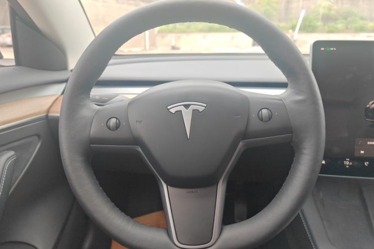Used Tesla Model 3 2022 Rear-Wheel-Drive Version Interior 3
