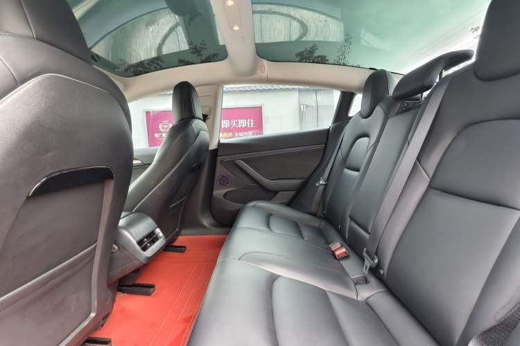 Used Tesla Model 3 2022 Rear-Wheel-Drive Version Interior 3