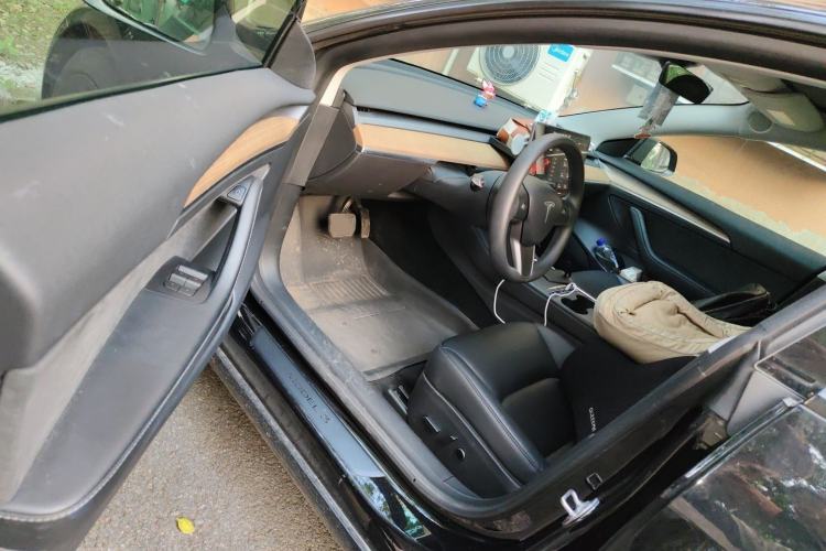 Used Tesla Model 3 2022 Rear-Wheel-Drive Version Interior 3