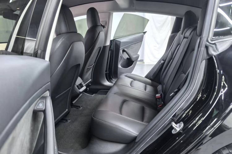 Used Tesla Model 3 2022 Rear-Wheel-Drive Version Interior 3