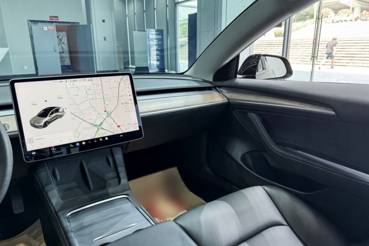 Used Tesla Model 3 2022 Rear-Wheel-Drive Version Interior 3