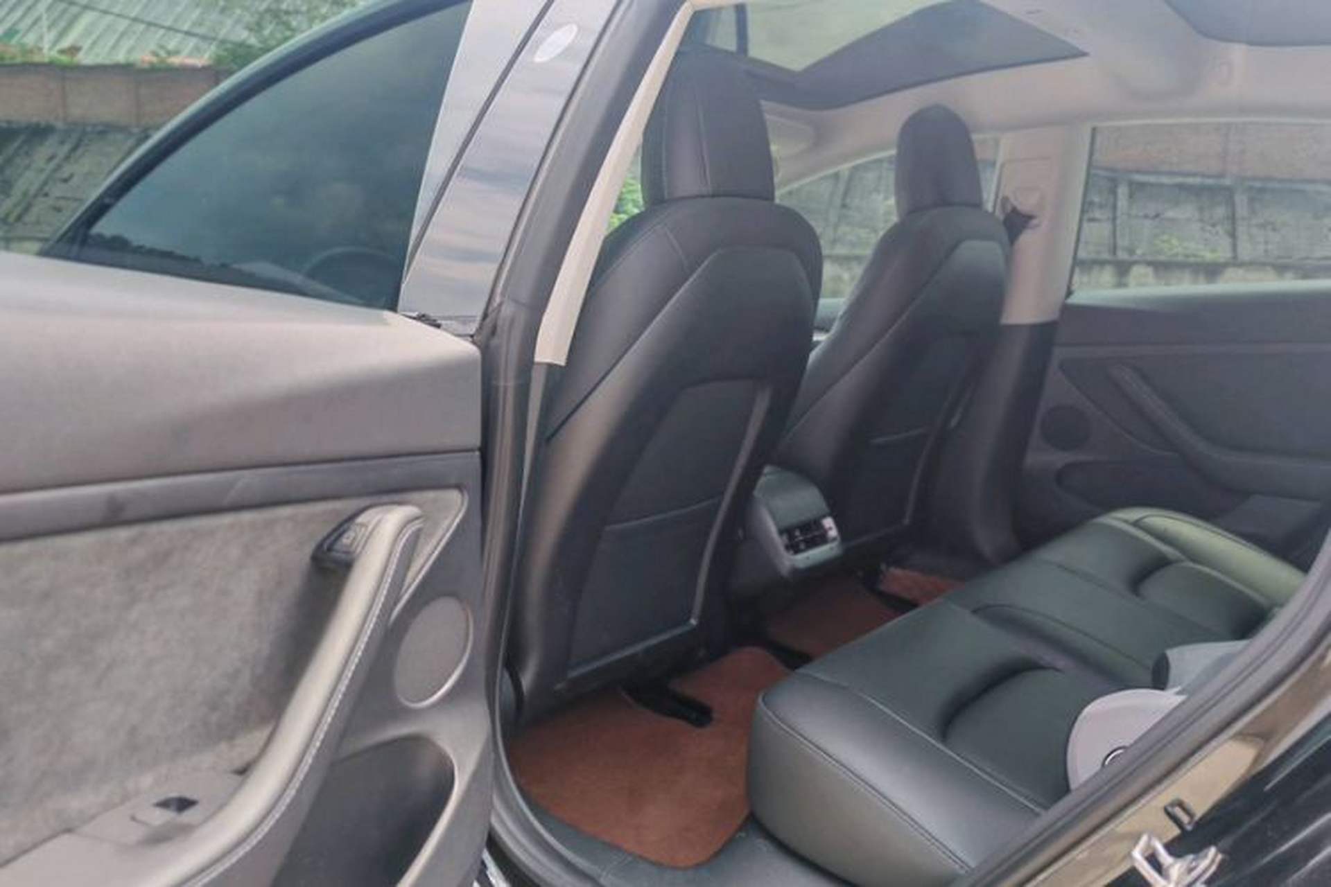 Used Tesla Model 3 2022 Rear-Wheel-Drive Version Interior 3