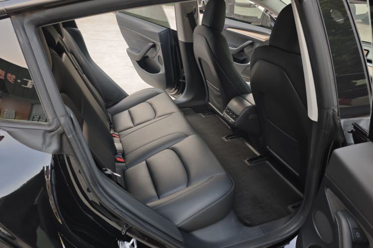Used Tesla Model 3 2022 Rear-Wheel-Drive Version Interior 4