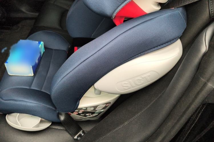 Used Tesla Model 3 2022 Rear-Wheel-Drive Version Interior 4
