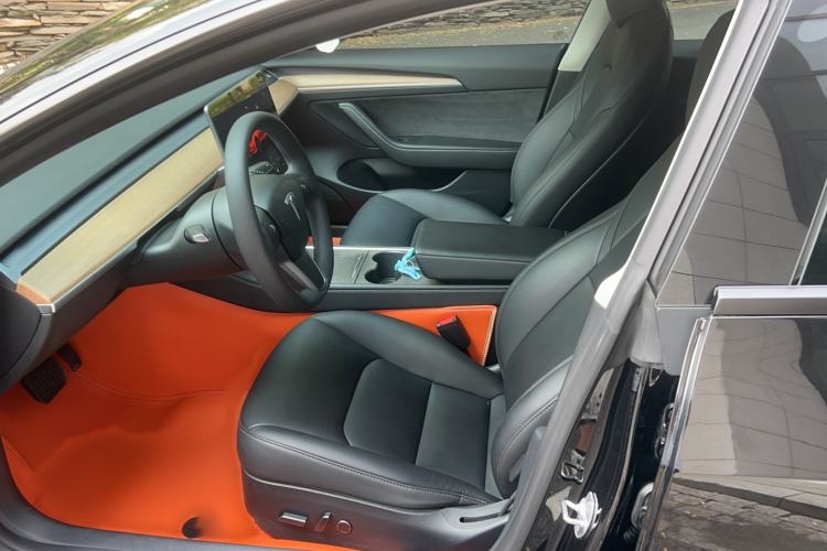 Used Tesla Model 3 2022 Rear-Wheel-Drive Version Interior 4