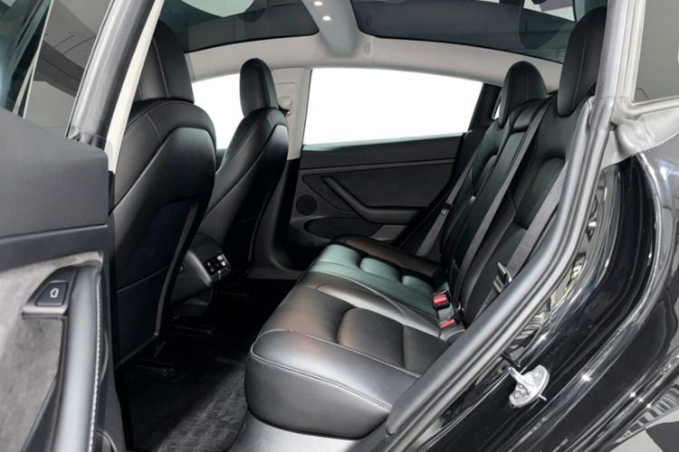Used Tesla Model 3 2022 Rear-Wheel-Drive Version Interior 4