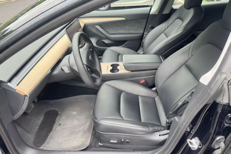 Used Tesla Model 3 2022 Rear-Wheel-Drive Version Interior 4