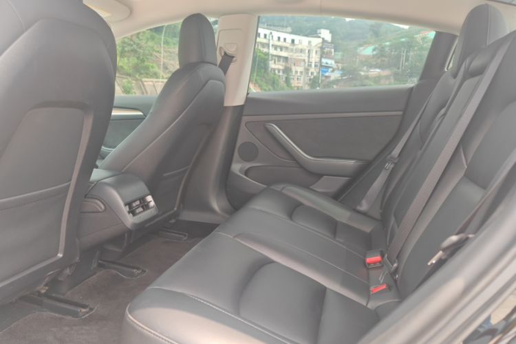 Used Tesla Model 3 2022 Rear-Wheel-Drive Version Interior 4