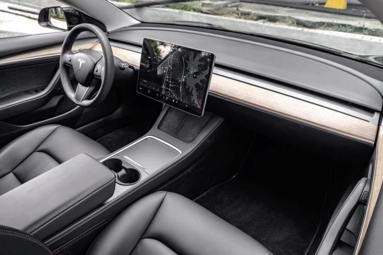 Used Tesla Model 3 2022 Rear-Wheel-Drive Version Interior 4