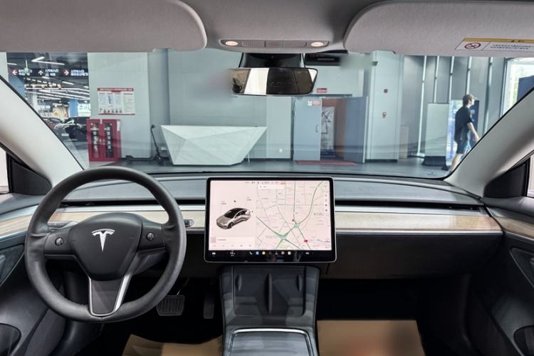 Used Tesla Model 3 2022 Rear-Wheel-Drive Version Interior 4
