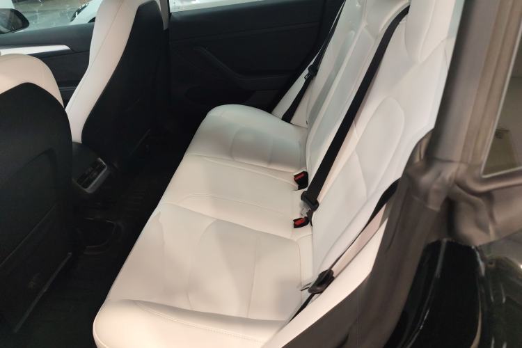 Used Tesla Model 3 2022 Rear-Wheel-Drive Version Interior 4