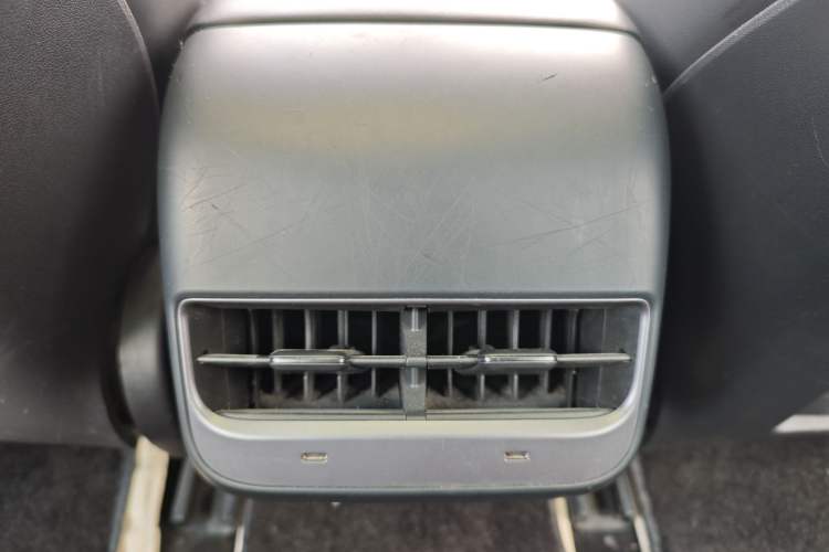Used Tesla Model 3 2022 Rear-Wheel-Drive Version Interior 5