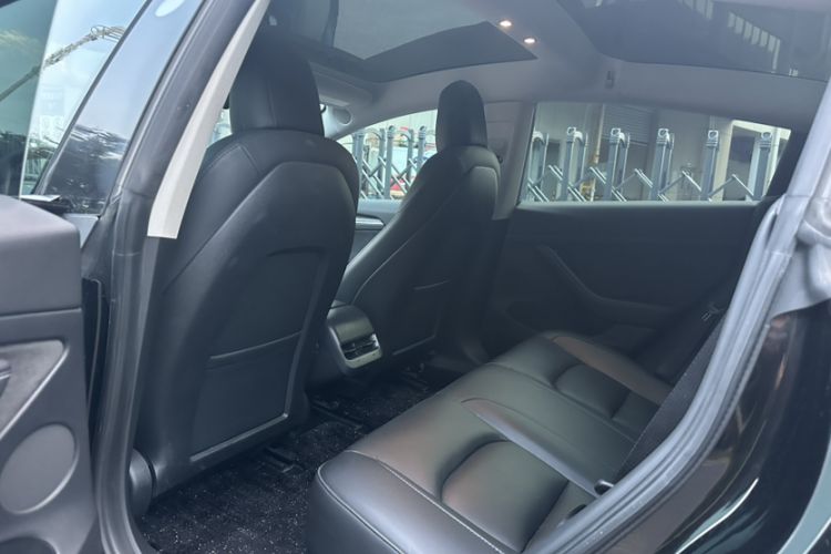 Used Tesla Model 3 2022 Performance High-Performance All-Wheel-Drive Version Interior 5