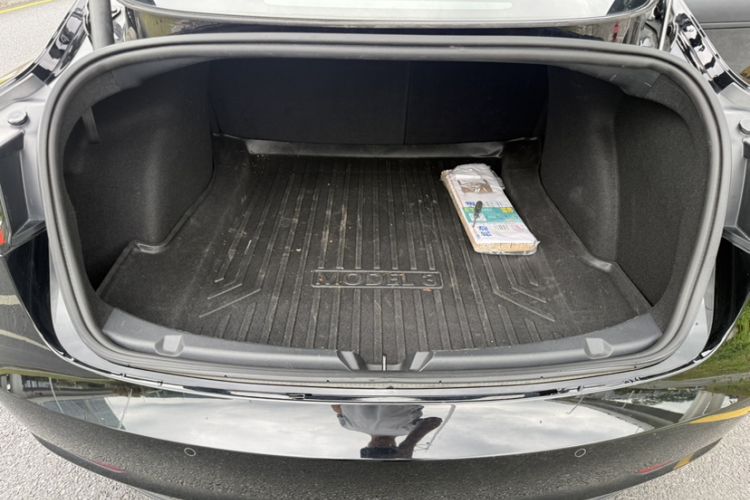 Used Tesla Model 3 2022 Rear-Wheel-Drive Version Interior 5