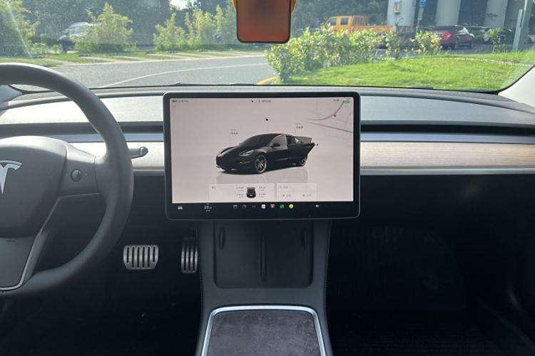 Used Tesla Model 3 2022 Performance High-Performance All-Wheel-Drive Version Interior 5