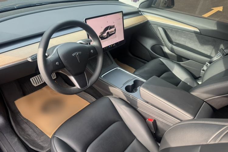 Used Tesla Model 3 2022 Performance High-Performance All-Wheel-Drive Version Interior 5