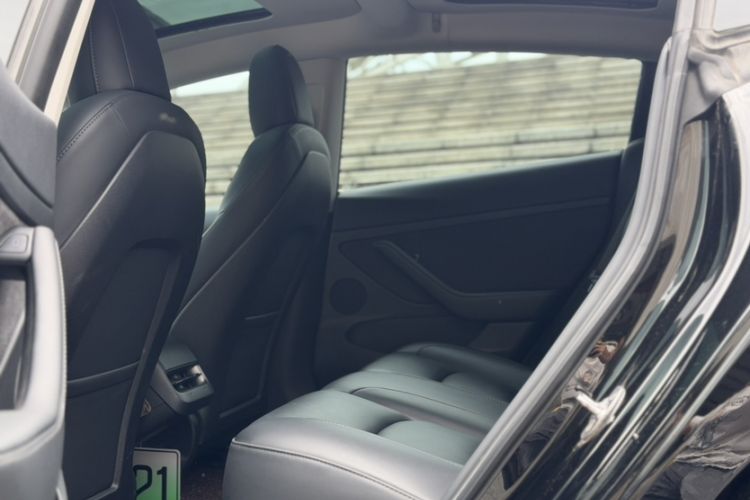 Used Tesla Model 3 2022 Rear-Wheel-Drive Version Interior 5