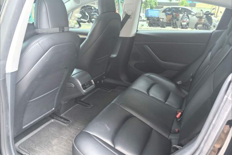 Used Tesla Model 3 2022 Rear-Wheel-Drive Version Interior 5