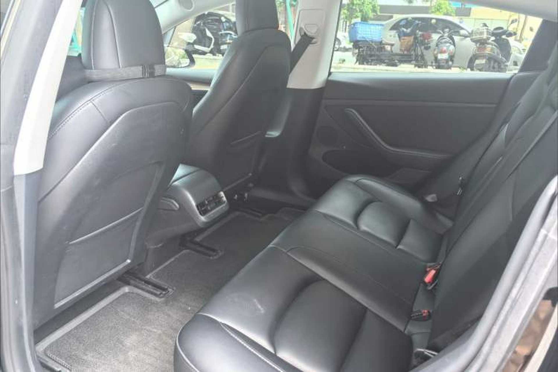 Used Tesla Model 3 2022 Rear-Wheel-Drive Version Interior 5