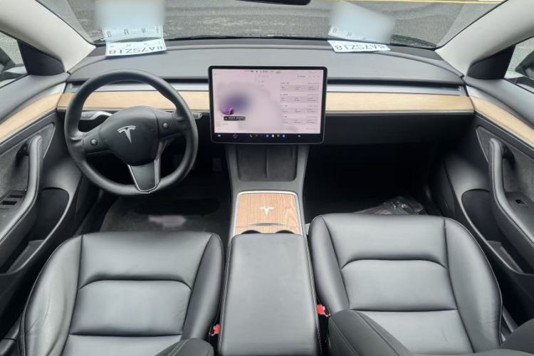 Used Tesla Model 3 2022 Rear-Wheel-Drive Version Interior 5