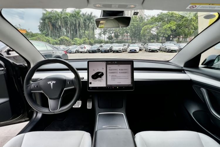 Used Tesla Model 3 2022 Performance High-Performance All-Wheel-Drive Version Interior 5