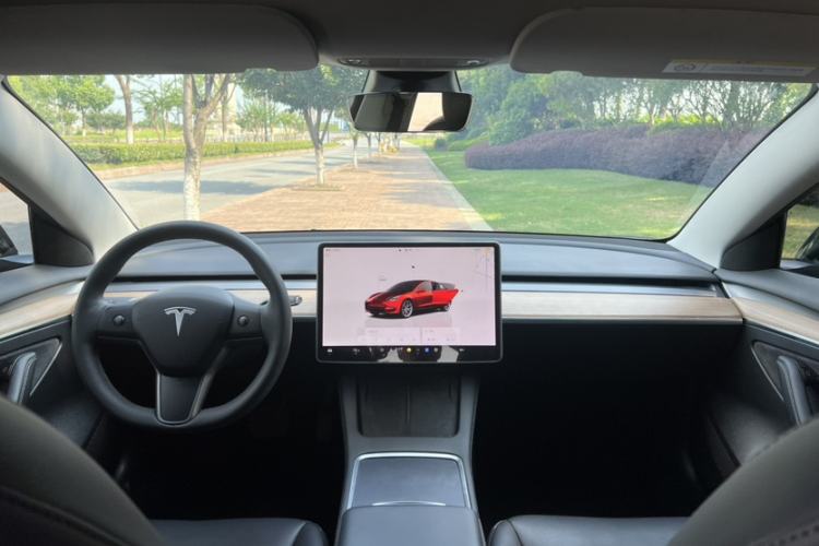Used Tesla Model 3 2022 Rear-Wheel-Drive Version Interior 5
