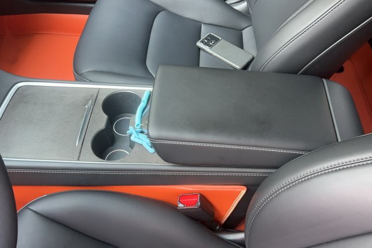 Used Tesla Model 3 2022 Rear-Wheel-Drive Version Interior 6