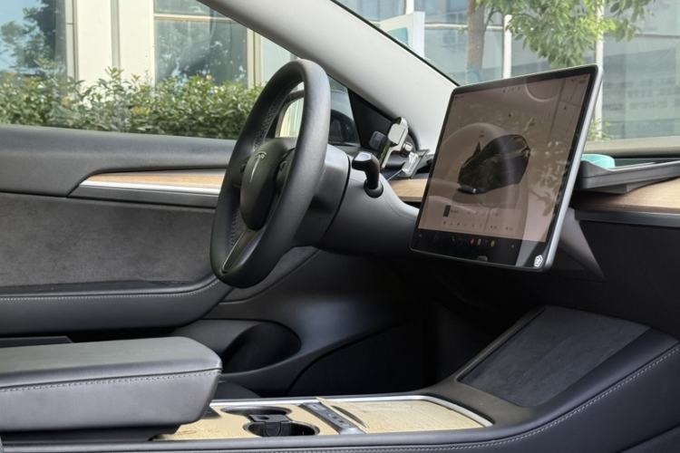 Used Tesla Model 3 2022 Rear-Wheel-Drive Version Interior 6