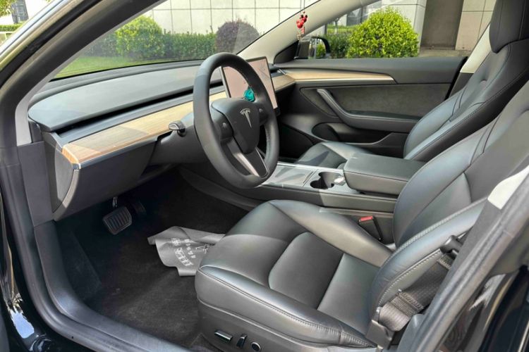 Used Tesla Model 3 2022 Rear-Wheel-Drive Version Interior 6