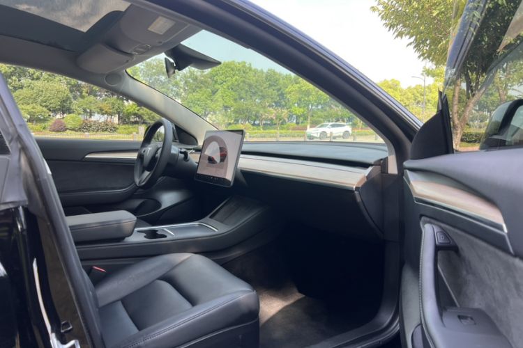 Used Tesla Model 3 2022 Rear-Wheel-Drive Version Interior 6