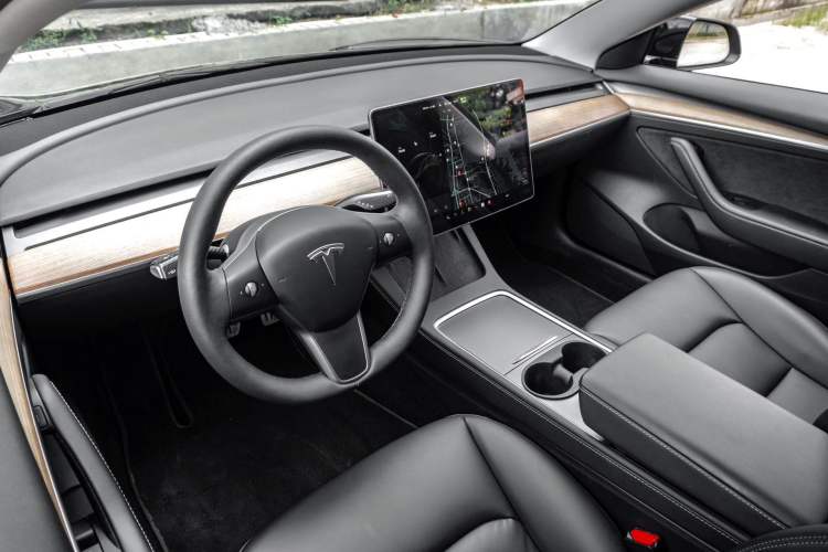 Used Tesla Model 3 2022 Rear-Wheel-Drive Version Interior 6