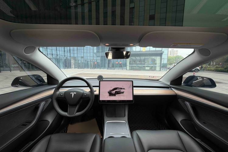 Used Tesla Model 3 2022 Rear-Wheel-Drive Version Interior 7