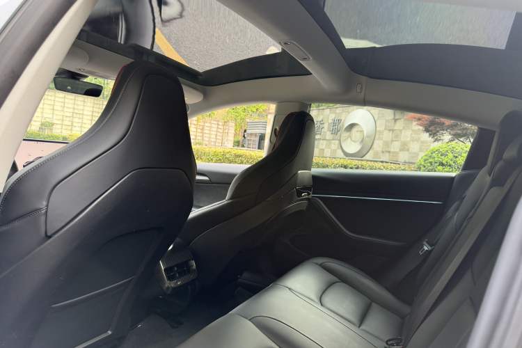 Used Tesla Model 3 2022 Performance High-Performance All-Wheel-Drive Version Interior 7