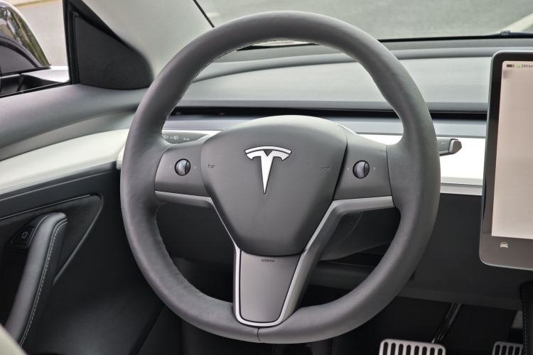 Used Tesla Model 3 2022 Rear-Wheel-Drive Version Interior 7