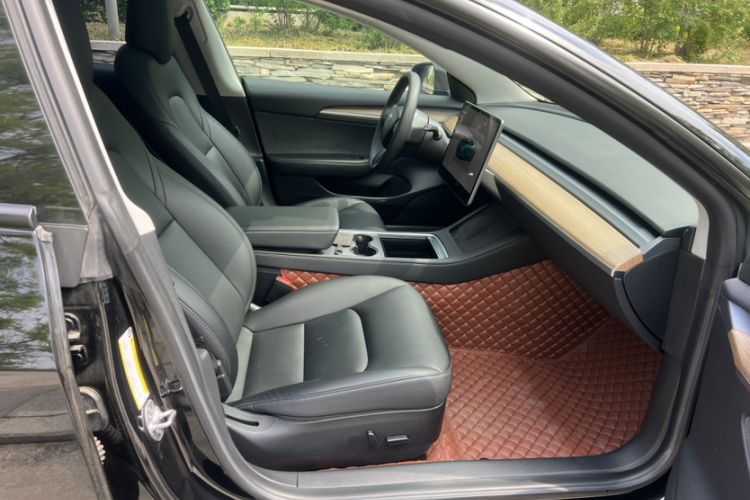 Used Tesla Model 3 2022 Rear-Wheel-Drive Version Interior 7