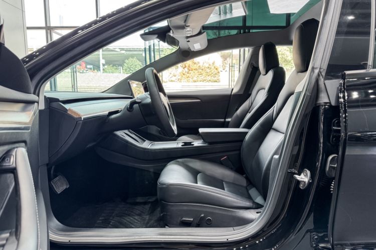 Used Tesla Model 3 2022 Rear-Wheel-Drive Version Interior 7