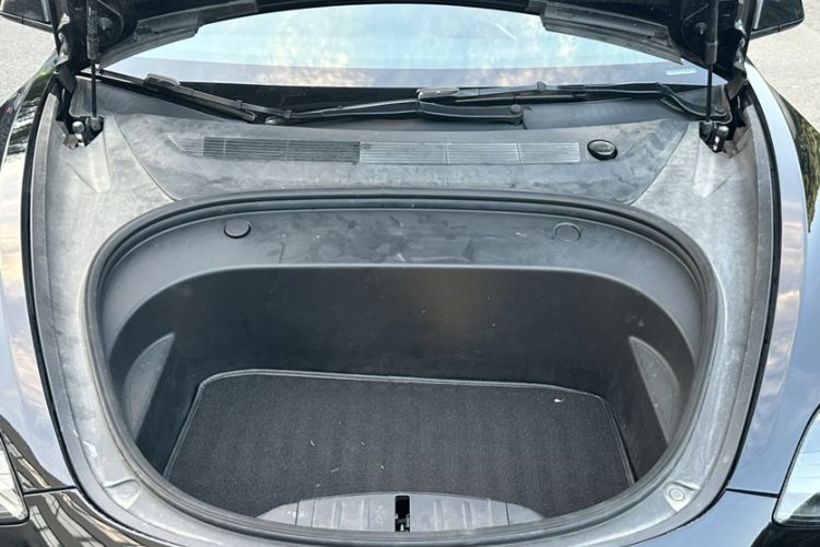 Used Tesla Model 3 2022 Performance High-Performance All-Wheel-Drive Version Interior 8