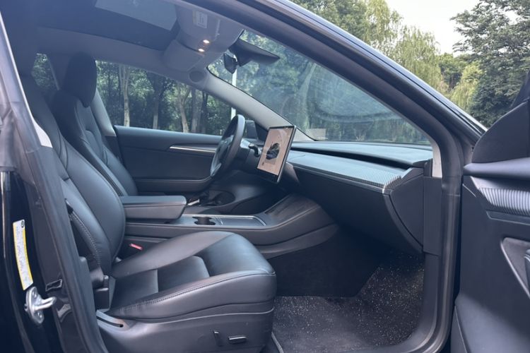 Used Tesla Model 3 2022 Performance High-Performance All-Wheel-Drive Version Interior 9