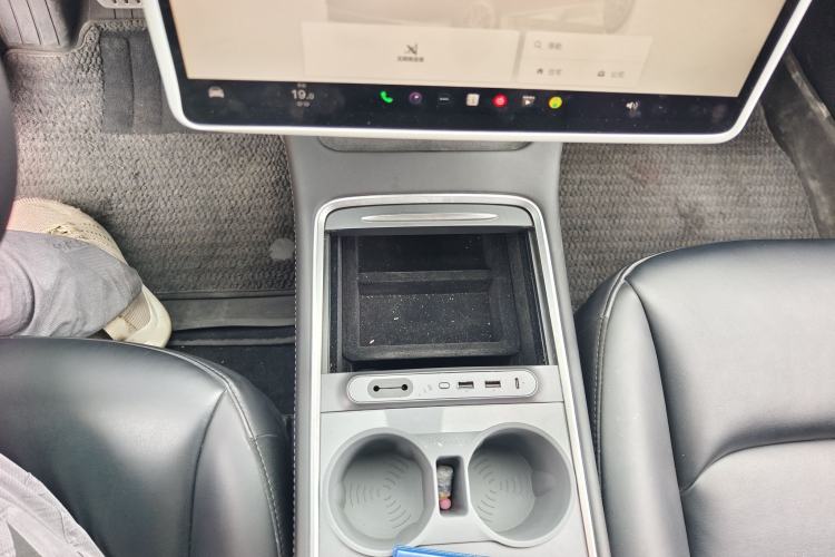 Used Tesla Model 3 2022 Performance High-Performance All-Wheel-Drive Version Interior 9