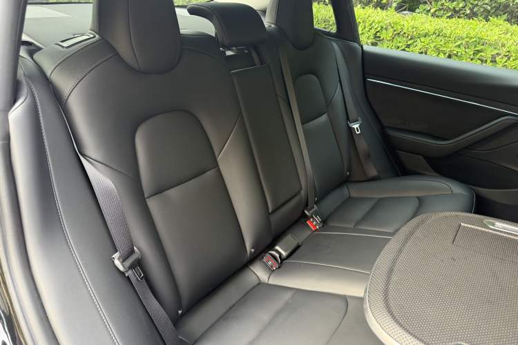Used Tesla Model 3 2022 Performance High-Performance All-Wheel-Drive Version Interior 9