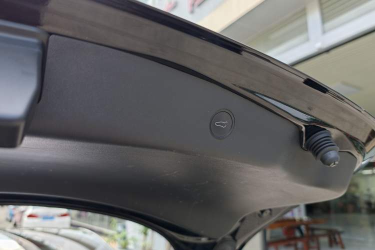 Used Tesla Model 3 2022 Rear-Wheel-Drive Version Interior 9