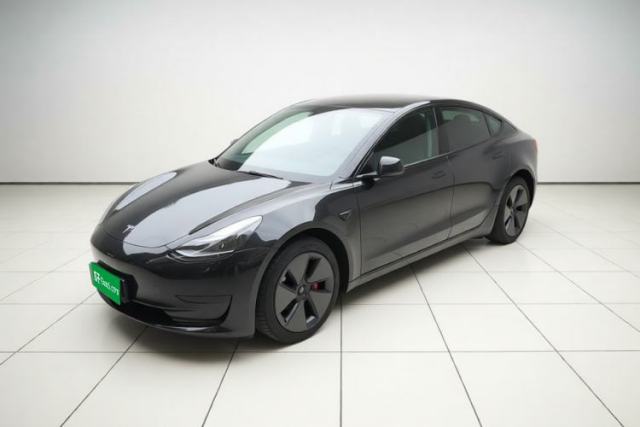 Ojetý Tesla Model 3 2022 Rear-Wheel-Drive Version